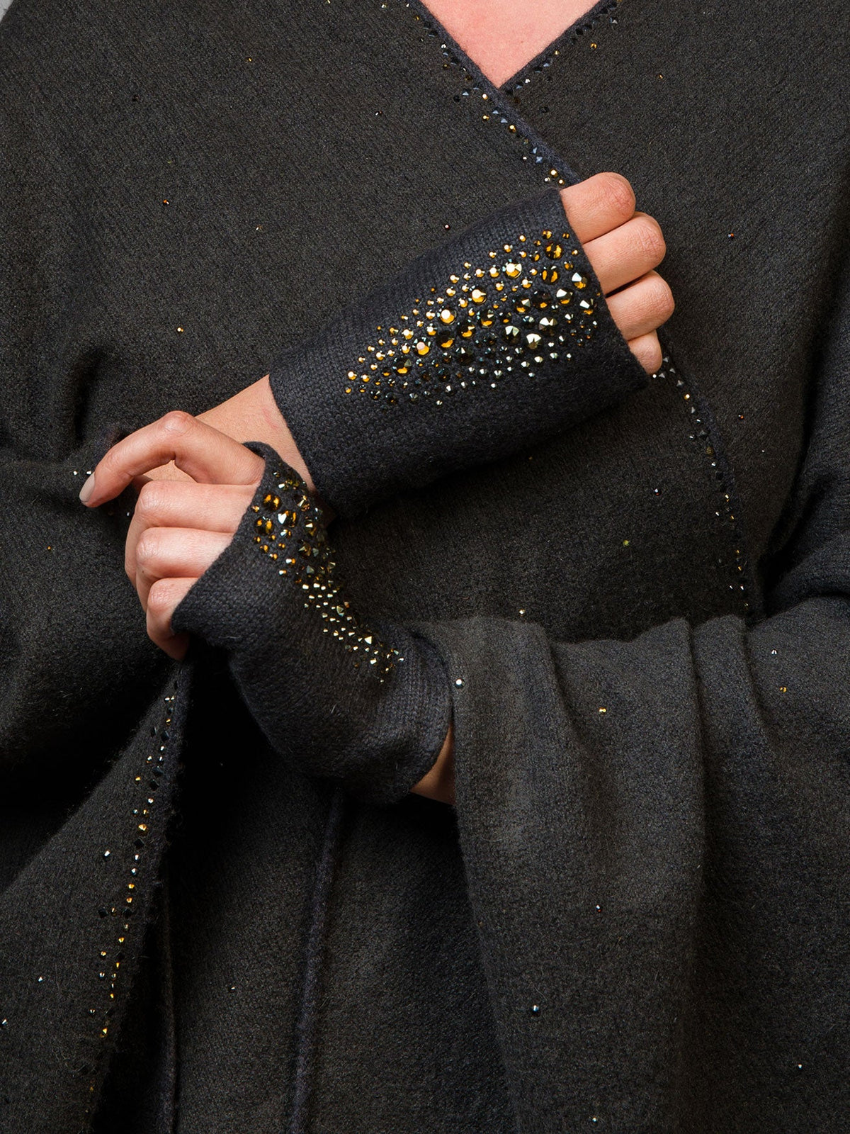 Sale Fingerless Gloves Collection by Elyse Allen Textiles showing cashmere Cropped Stingray in Assam.