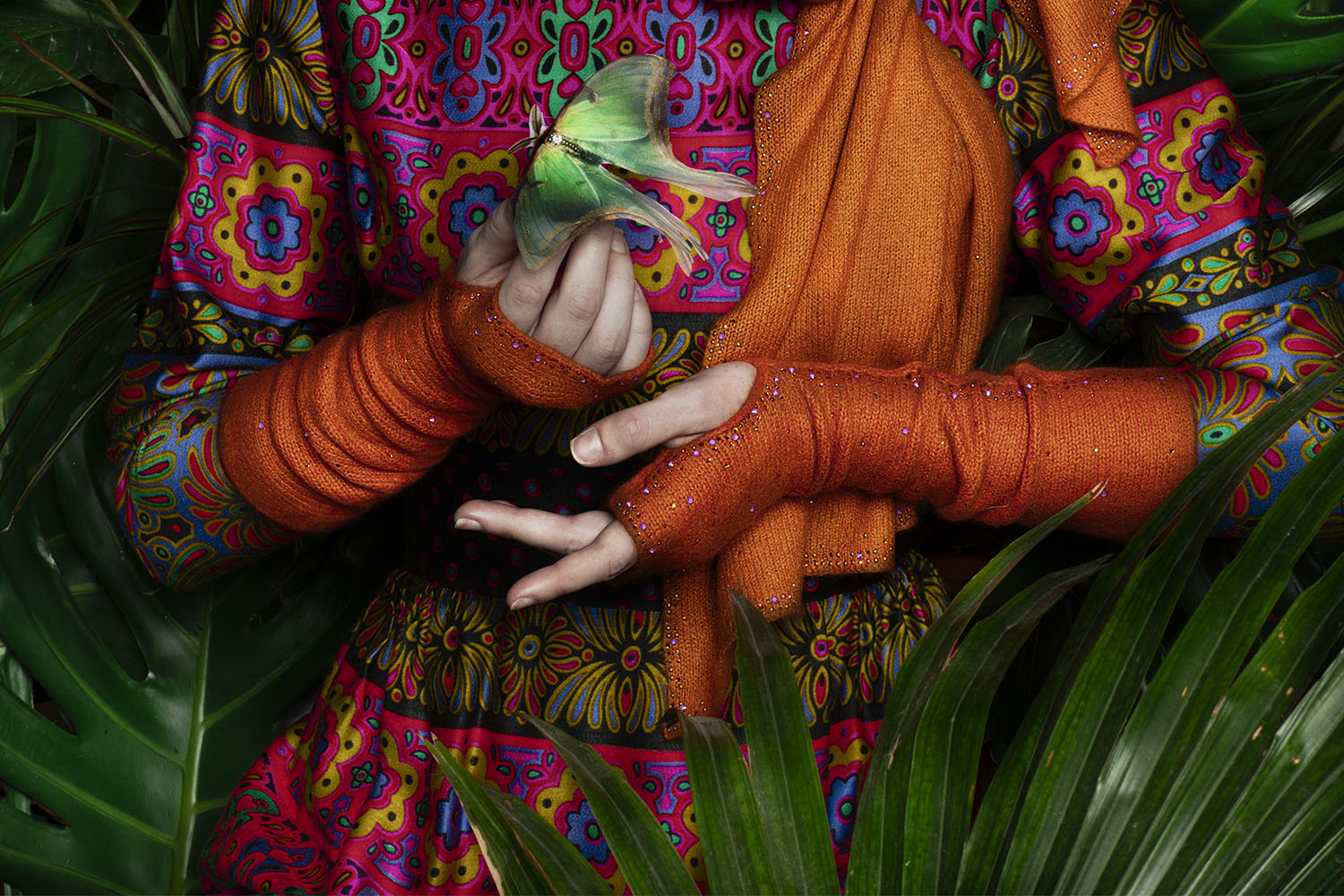 Saffron Featherweight Fingerless Gloves editorial-image.