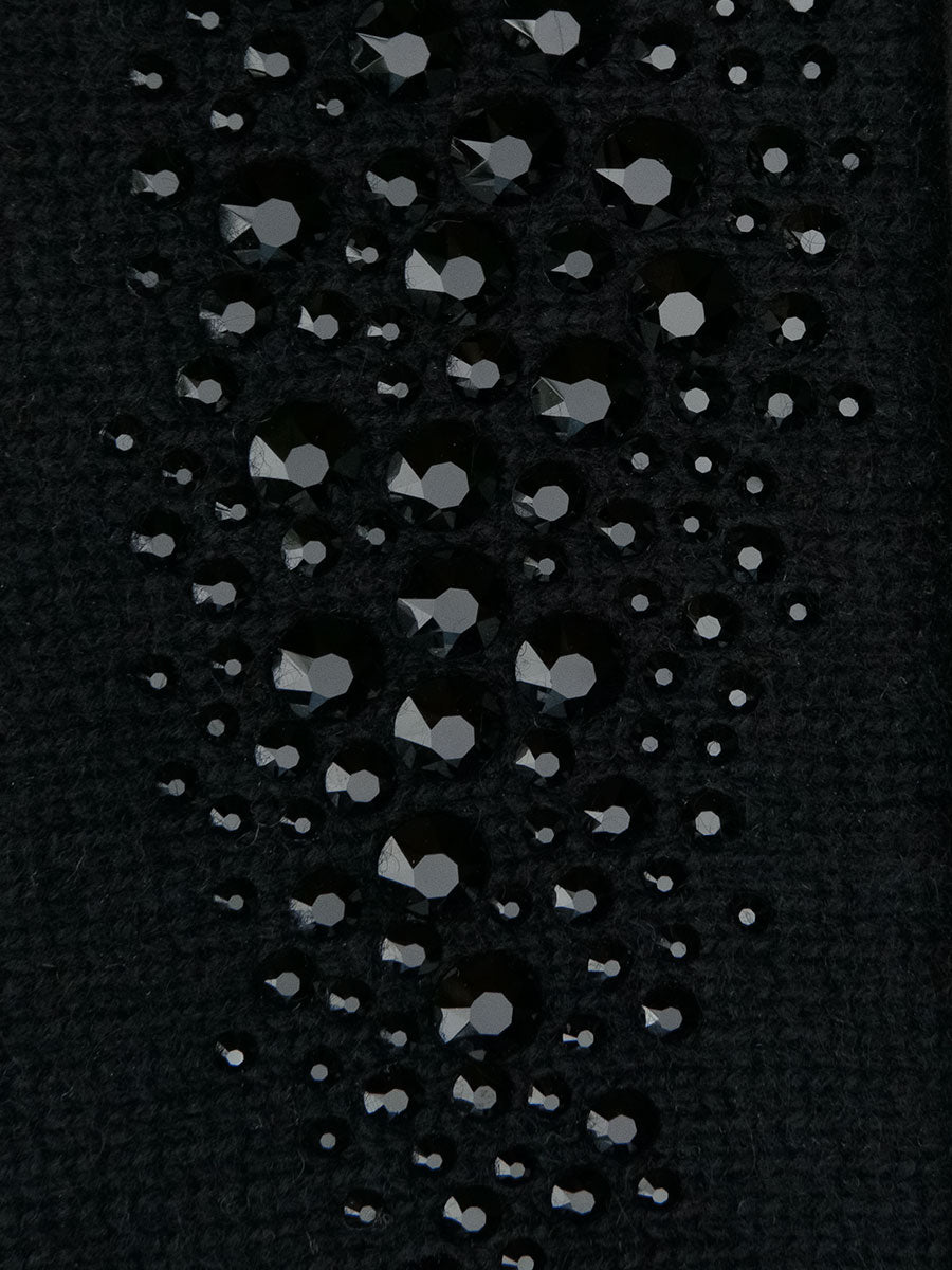 Black colored fabric swatch for Cropped Stingray Gloves.